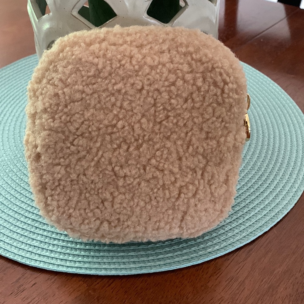 Stoney Clover Lane SCL ORIGINAL cozy collection hazelnut Sherpa mini